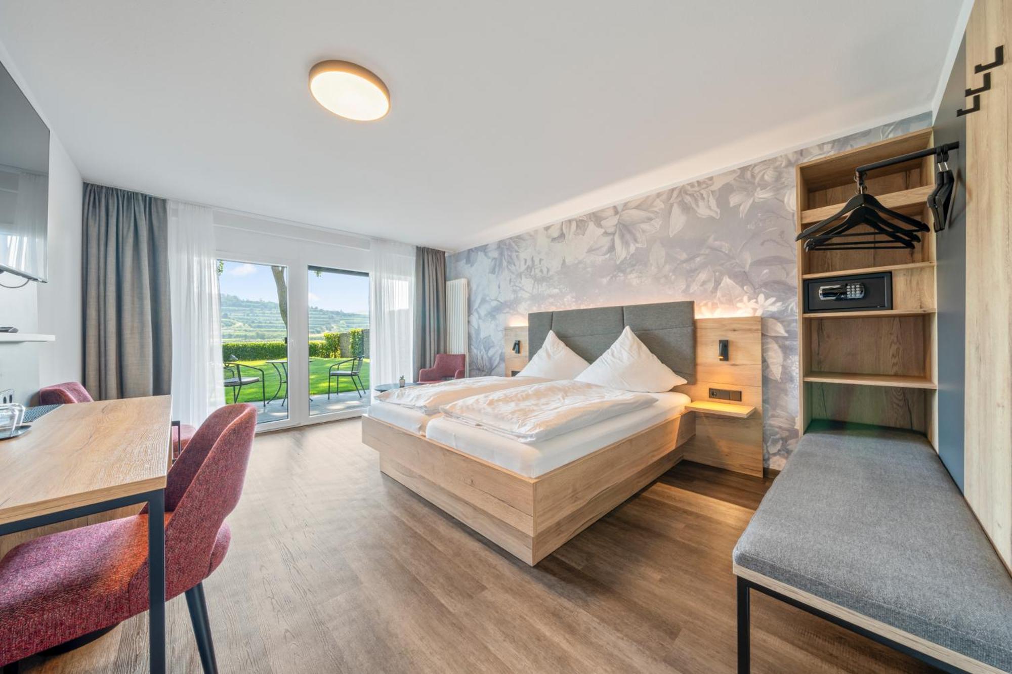 Koepfers Steinbuck Hotel Bischoffingen Exterior photo