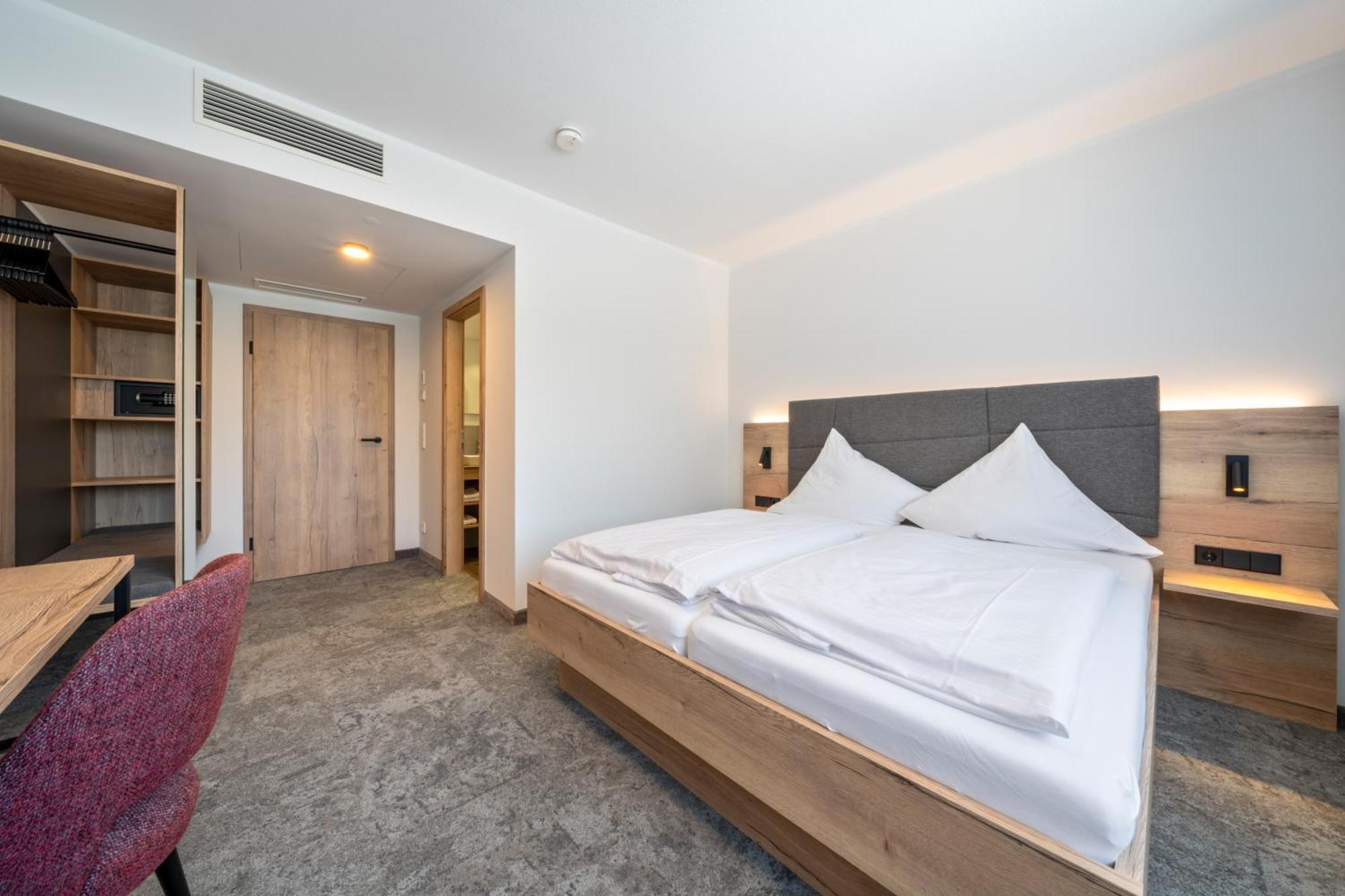 Koepfers Steinbuck Hotel Bischoffingen Exterior photo